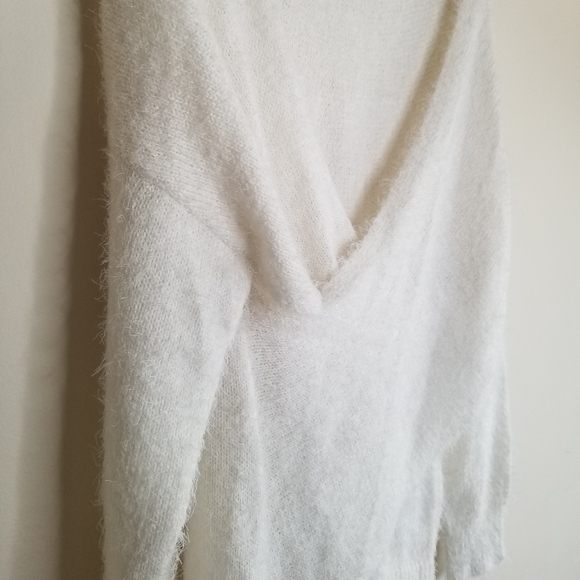 INNER CIRCLE NWOT Crossfront Wrap Fuzzy Sweater - Picture 5 of 9